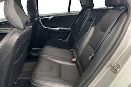 harmaa Volvo V60 2017 kuva 10.