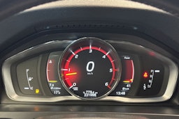 harmaa Volvo V60 2017 kuva 16.