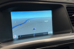 harmaa Volvo V60 2017 kuva 18.