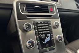 harmaa Volvo V60 2017 kuva 20.