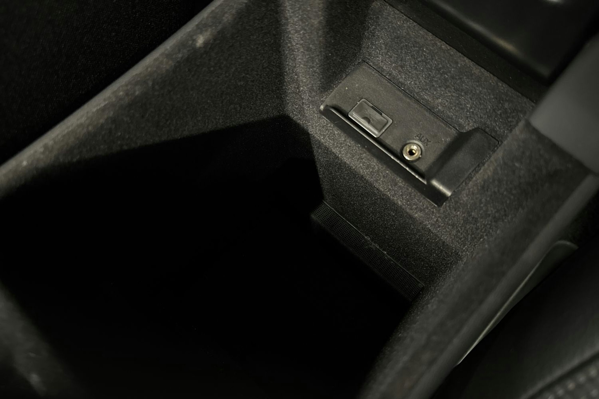 harmaa Volvo V60 2017 kuva 22.