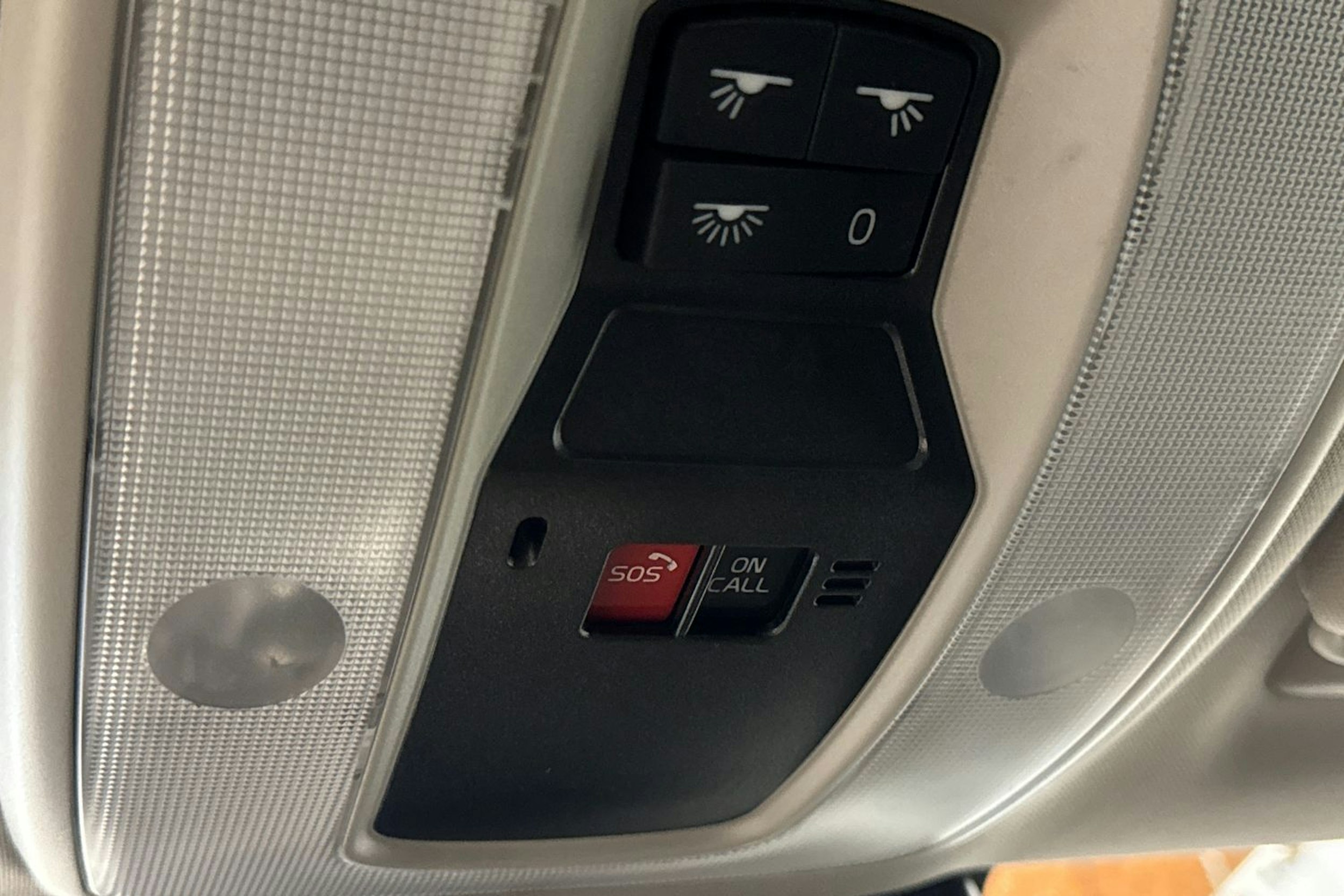 harmaa Volvo V60 2017 kuva 24.