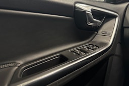 harmaa Volvo V60 2017 kuva 29.