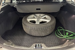 harmaa Volvo V60 2017 kuva 31.