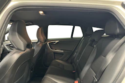 valkoinen Volvo V60 2017 kuva 8.