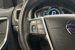 valkoinen Volvo V60 2017 kuva 13.
