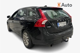 Musta Volvo V60 2017 kuva 2.
