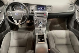 Musta Volvo V60 2018 kuva 9.