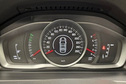 Musta Volvo V60 2018 kuva 16.