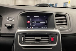 Musta Volvo V60 2018 kuva 17.