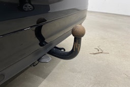 Musta Volvo V60 2018 kuva 26.