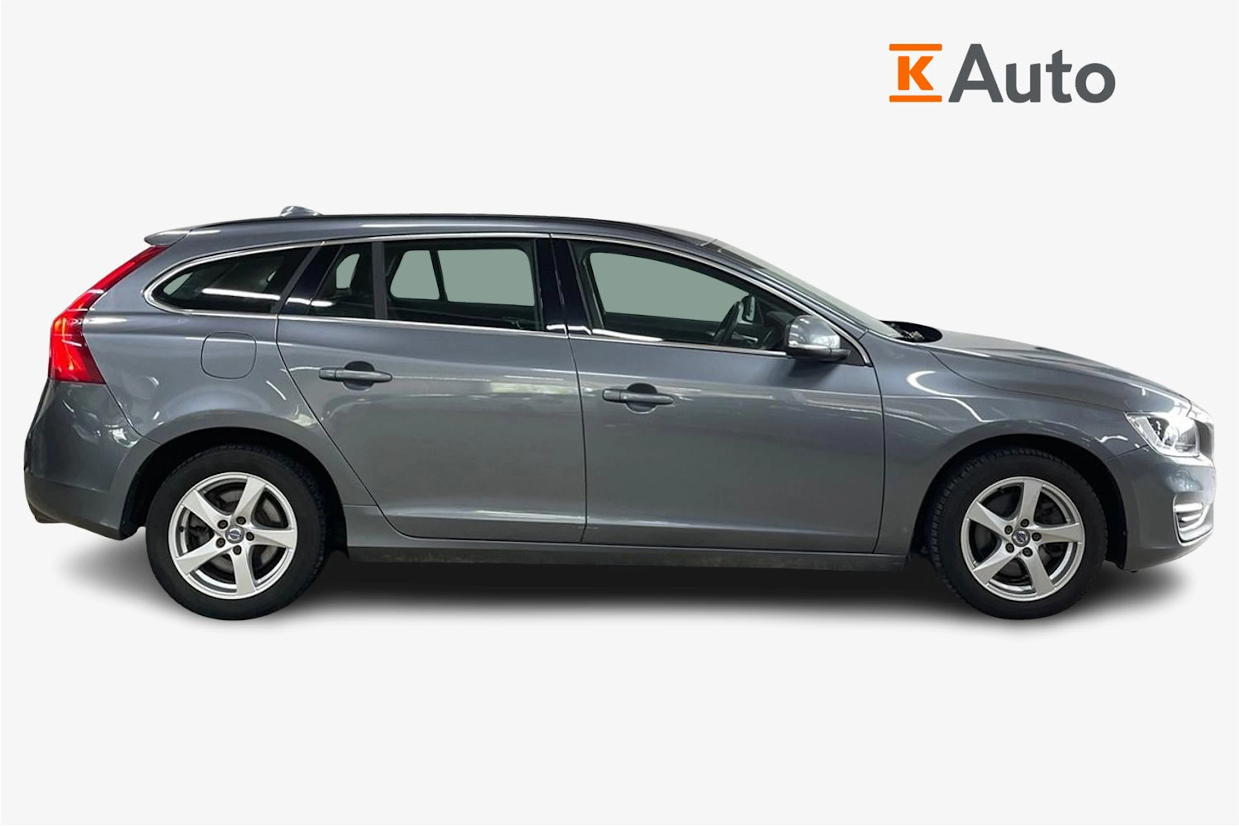 Harmaa Volvo V60 2017 kuva 7.