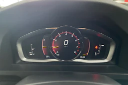 Harmaa Volvo V60 2017 kuva 17.
