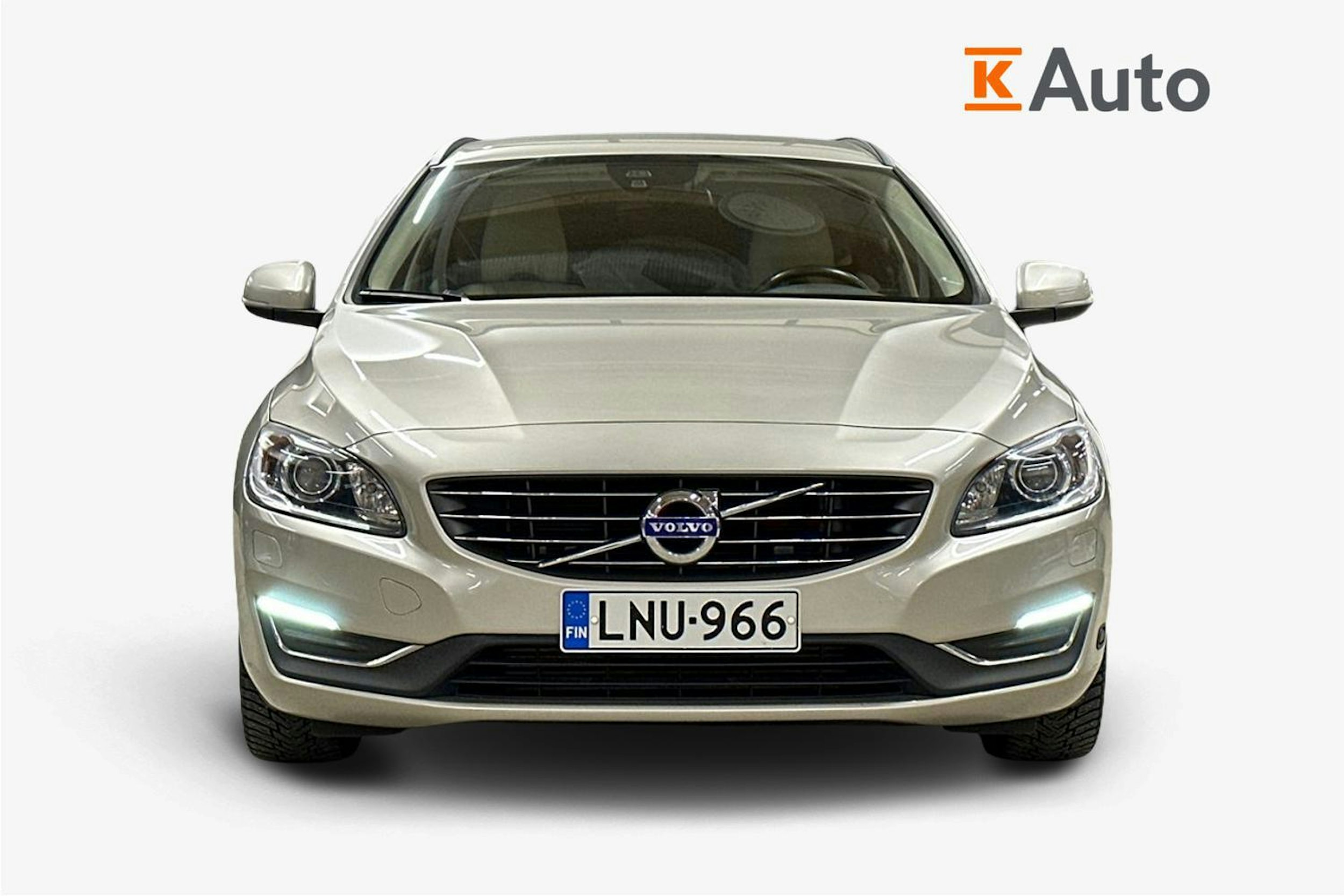 ruskea (beige) Volvo V60 2017 kuva 4.