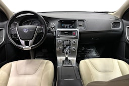 ruskea (beige) Volvo V60 2017 kuva 7.
