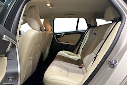ruskea (beige) Volvo V60 2017 kuva 8.