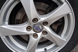 harmaa Volvo V60 2017 kuva 11.