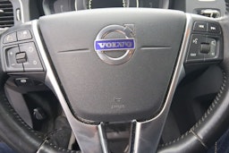 harmaa Volvo V60 2017 kuva 16.