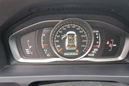 harmaa Volvo V60 2017 kuva 18.