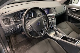 Harmaa Volvo V60 2017 kuva 7.