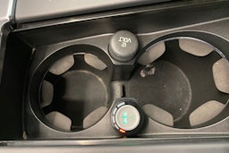 Harmaa Volvo V60 2017 kuva 23.
