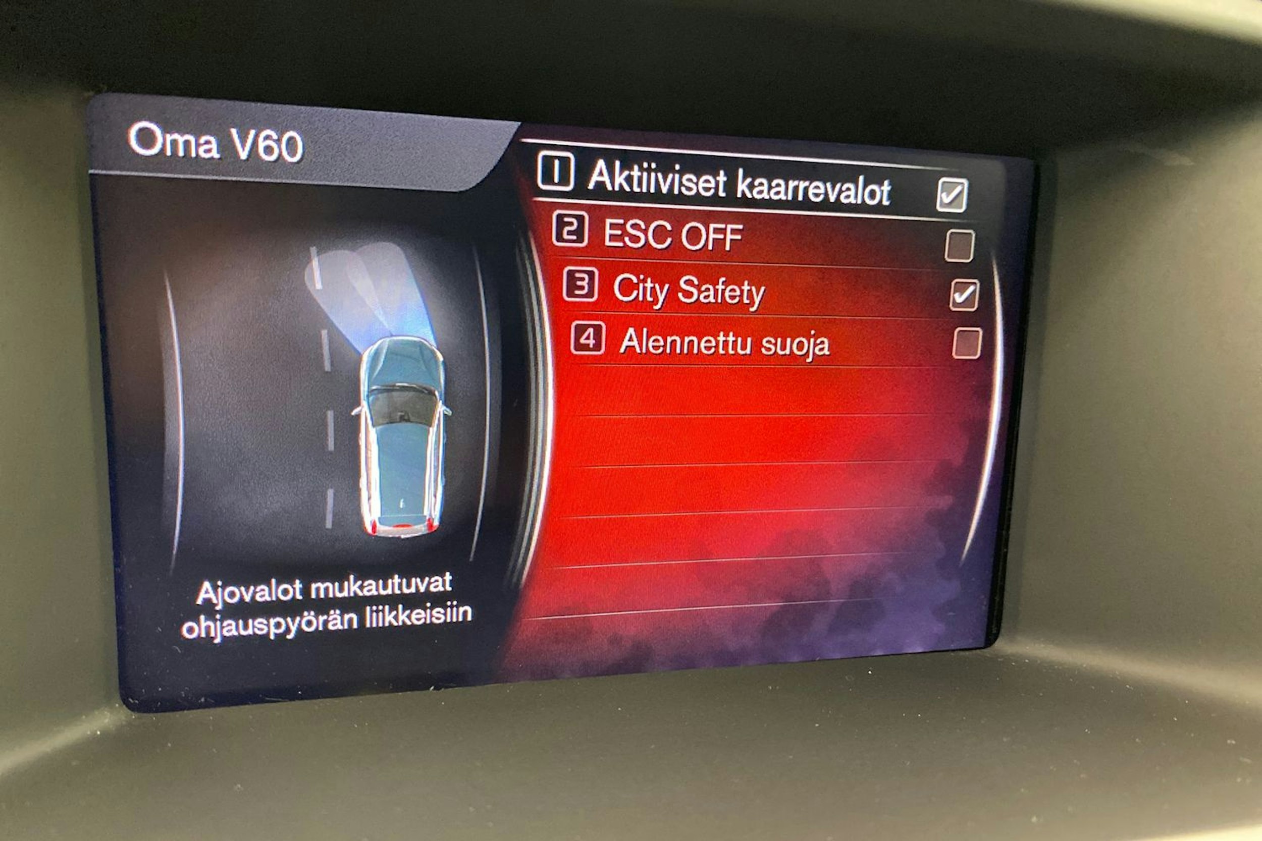 Harmaa Volvo V60 2017 kuva 25.