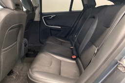 Harmaa Volvo V60 2017 kuva 29.