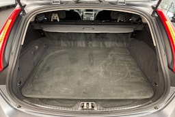 Harmaa Volvo V60 2017 kuva 30.