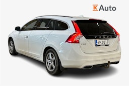 valkoinen Volvo V60 2017 kuva 2.