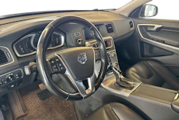 musta Volvo V60 2017 kuva 3.