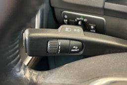 valkoinen Volvo V60 2017 kuva 18.