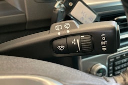 valkoinen Volvo V60 2017 kuva 20.
