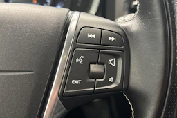 sininen Volvo V60 2017 kuva 22.