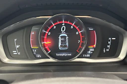 sininen Volvo V60 2017 kuva 23.