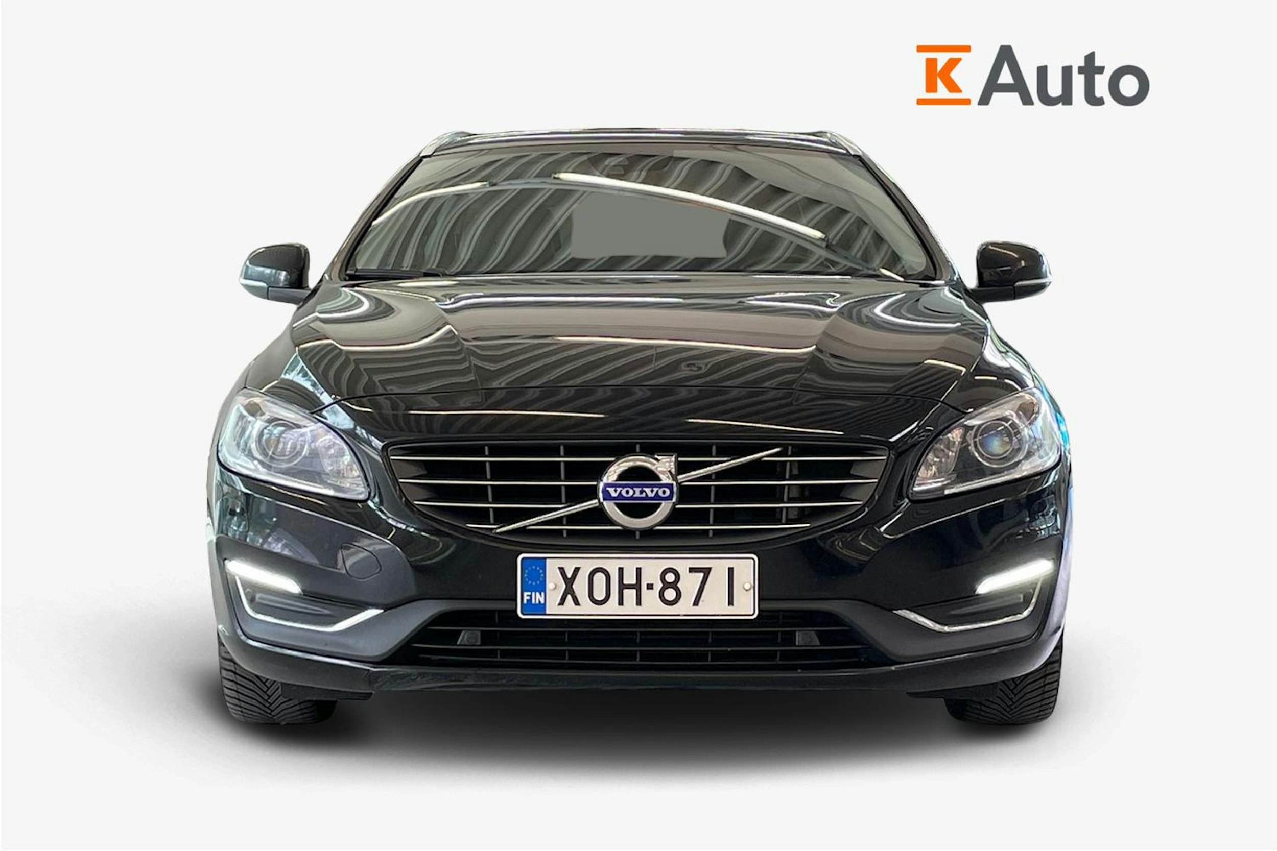 Musta Volvo V60 2017 kuva 5.