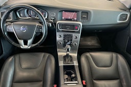Musta Volvo V60 2017 kuva 9.