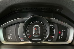 Musta Volvo V60 2017 kuva 16.