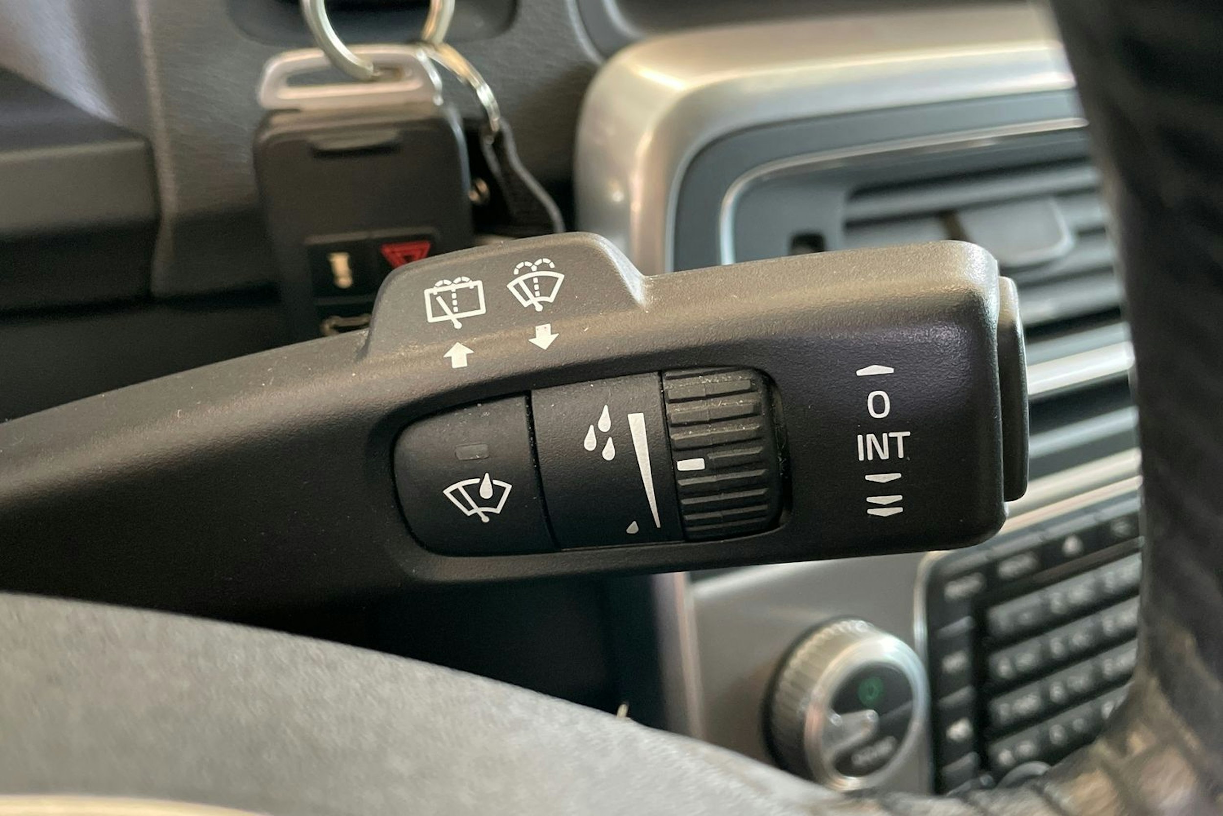 Musta Volvo V60 2017 kuva 20.