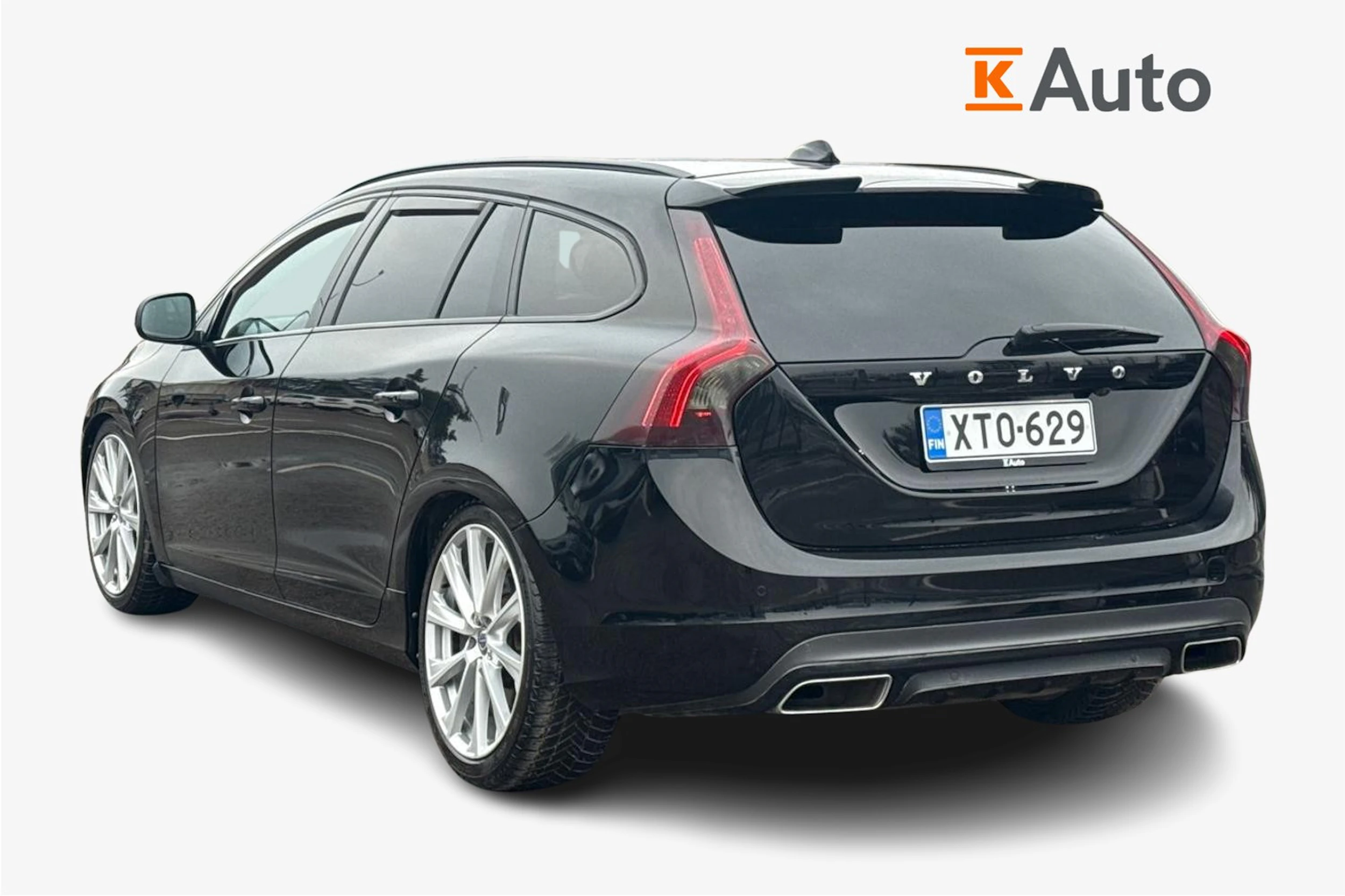 musta Volvo V60 2017 kuva 2.