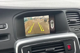 musta Volvo V60 2017 kuva 15.