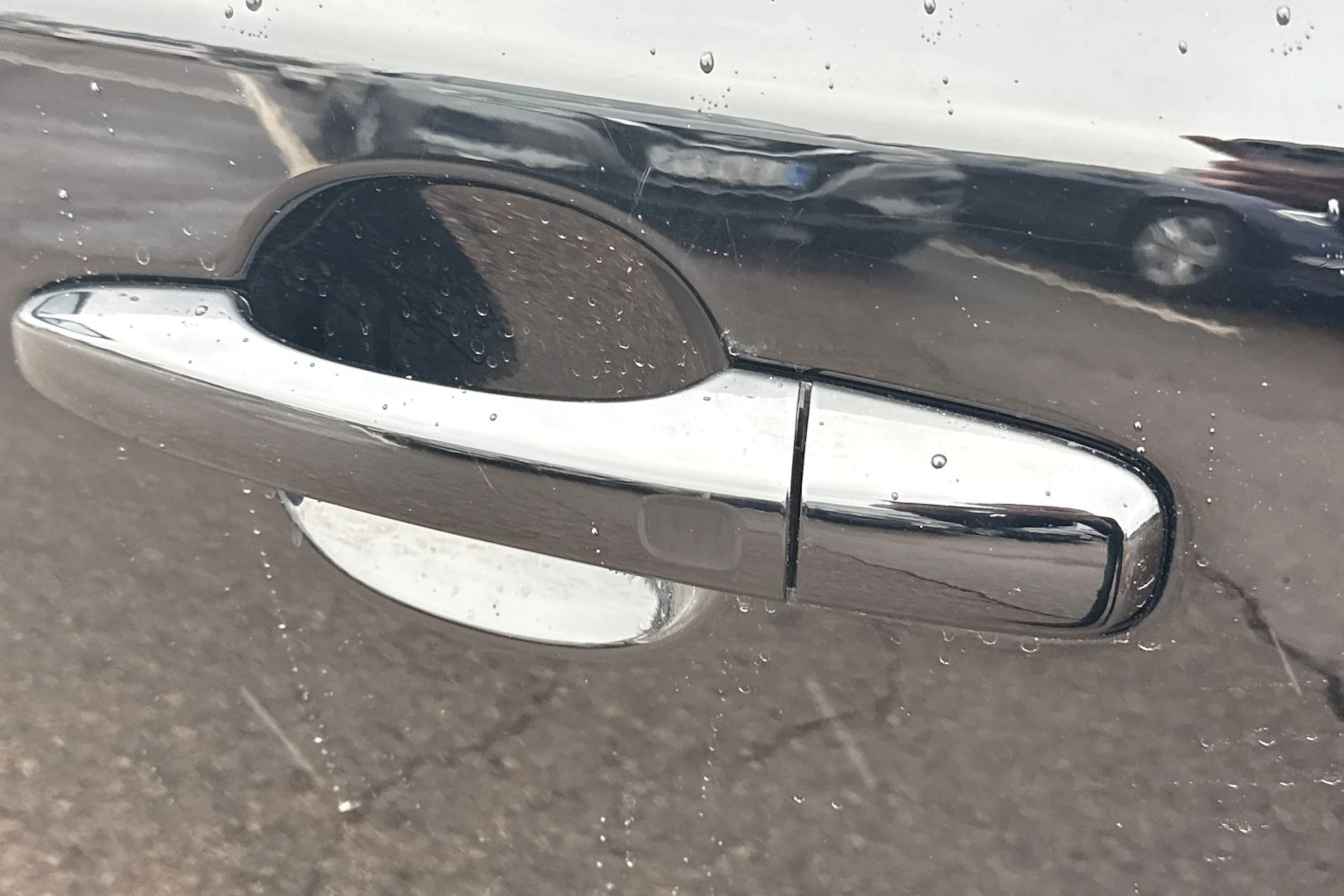 musta Volvo V60 2017 kuva 20.