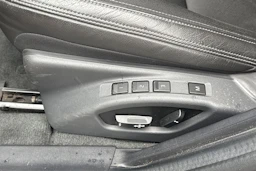 musta Volvo V60 2017 kuva 21.