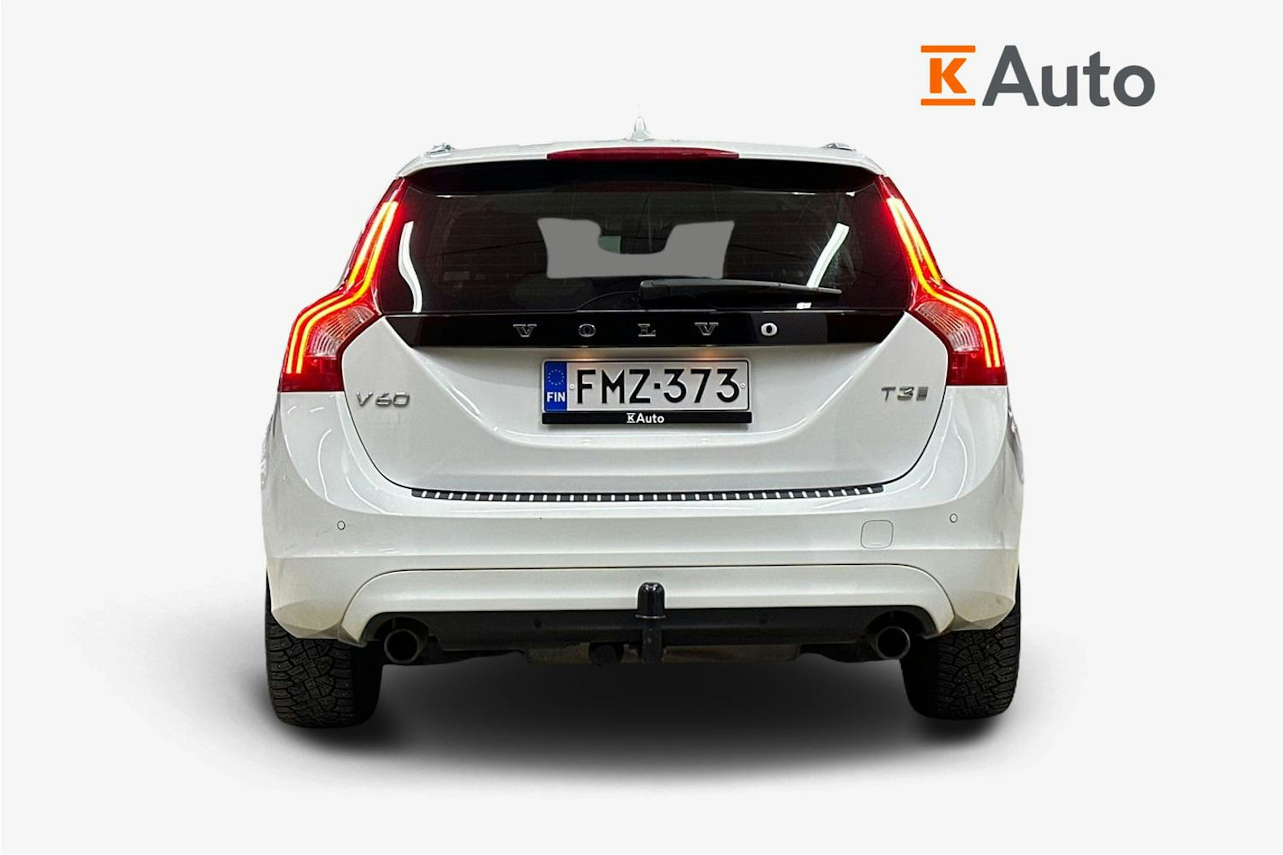 valkoinen Volvo V60 2018 kuva 3.