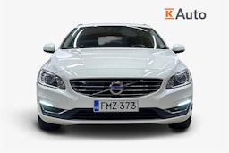 valkoinen Volvo V60 2018 kuva 5.