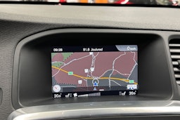 valkoinen Volvo V60 2018 kuva 17.