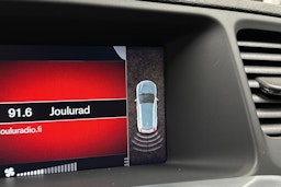 valkoinen Volvo V60 2018 kuva 19.