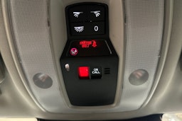 valkoinen Volvo V60 2018 kuva 24.