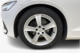 valkoinen Volvo V60 2018 kuva 11.