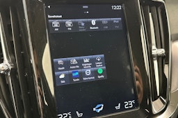 valkoinen Volvo V60 2018 kuva 18.