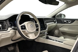 harmaa Volvo V60 2019 kuva 3.